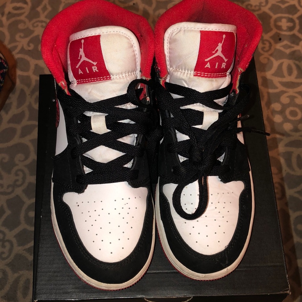 Air Jordan 1 Mid